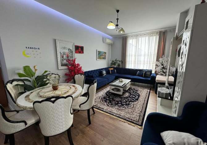 Shitet super apartament 1+1 ne Kamez/ 75,000€ Shitet super apartament 1+1 ne kamez

siperfaqja: 73.5m2
siperfaqja verandes: