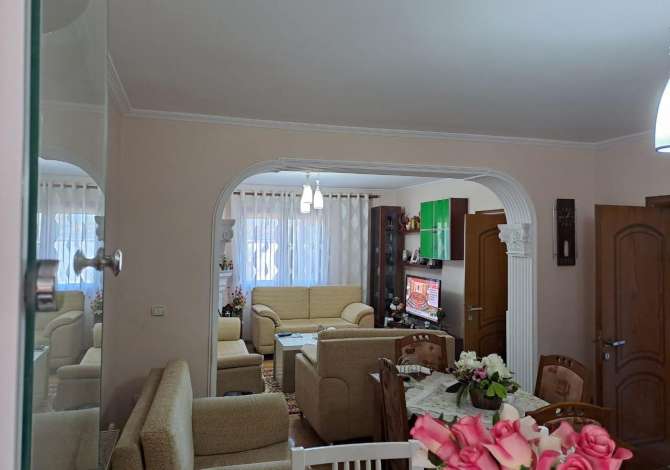 House for Sale in Pogradec 5+1 Furnished  The house is located in Pogradec the "Zone Periferike" area and is .
