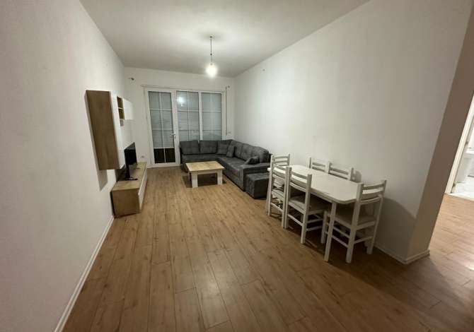 Jepet me qera apartament 2+1+2 ne Kamez/ 350 euro Jepet me qera apartament 2+1+2 ne kamez

siperfaqja: 114 m2

hyrja organizoh