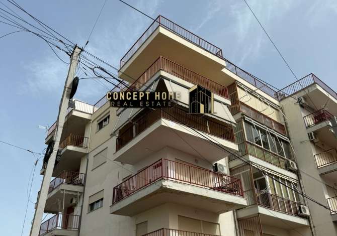 House for Sale in Durres 1+1 Emty  The house is located in Durres the "Shkembi Kavajes" area and is (<