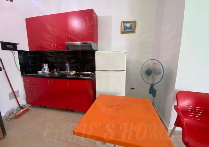 House for Sale in Durres 1+0 Furnished  The house is located in Durres the "Shkembi Kavajes" area and is .
Th