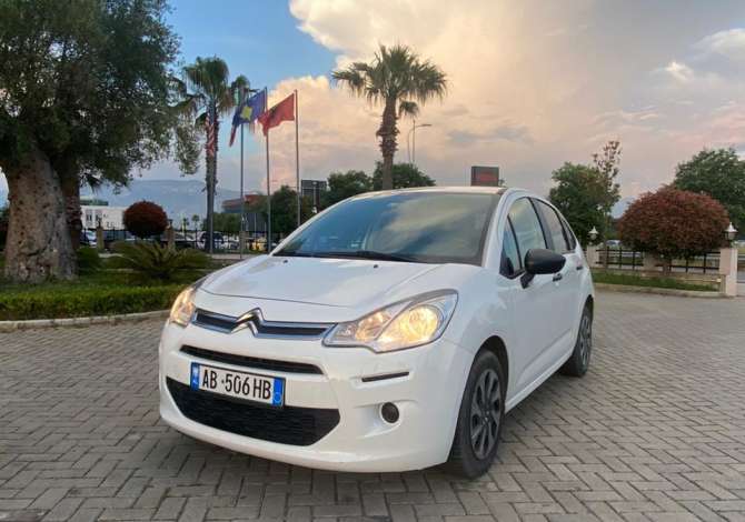 Auto in Vendita Citroen 2014 funziona con Benzina Auto in Vendita a Tirana vicino a "Vasil Shanto" .Questa Manual Citro