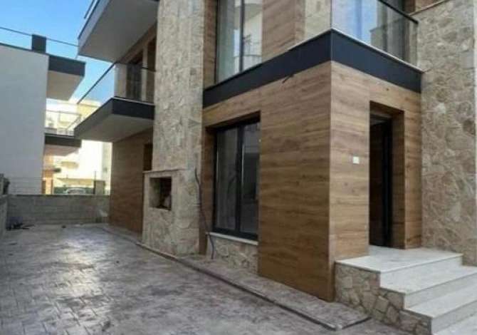 House for Sale in Durres 2+1 Emty  The house is located in Durres the "Shkembi Kavajes" area and is (<