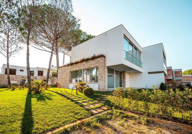  The house is located in Durres the "Gjiri i Lalzit" area and is 24.28 