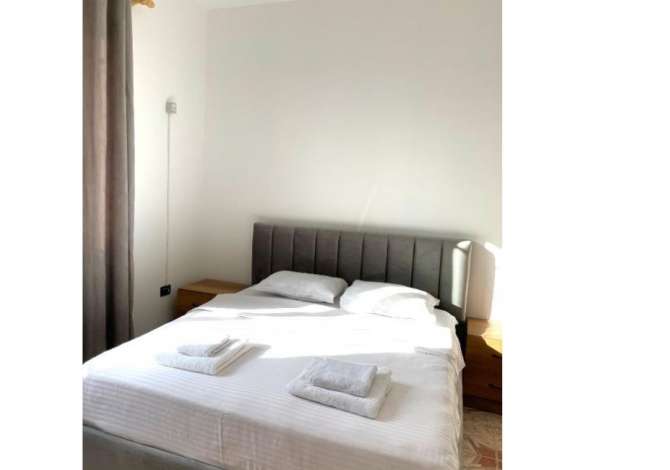 Daily rent and beach room in Tirana 1+0 Furnished  The house is located in Tirana the "Brryli" area and is .
This Daily 