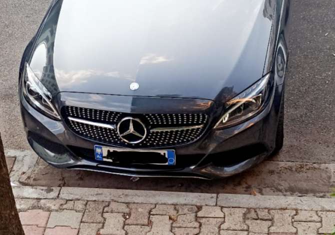 Auto in Vendita Mercedes-Benz 2017 funziona con Diesel Auto in Vendita a Tirana vicino a "Laprake" .Questa Automatik Mercede