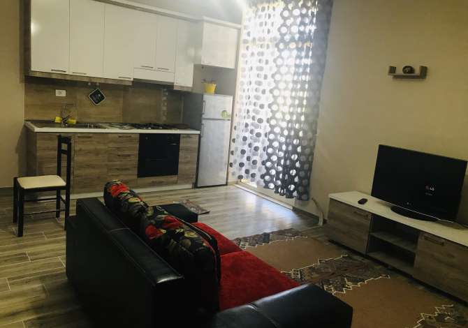  The house is located in Elbasan the "Central" area and is 32.14 km fro