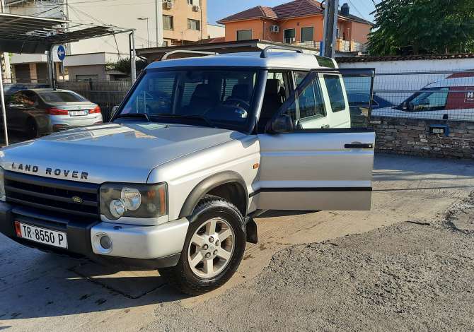 Car for sale Land Rover 2003 supplied with Diesel Car for sale in Tirana near the "Stacioni trenit/Rruga e Dibres" area 
