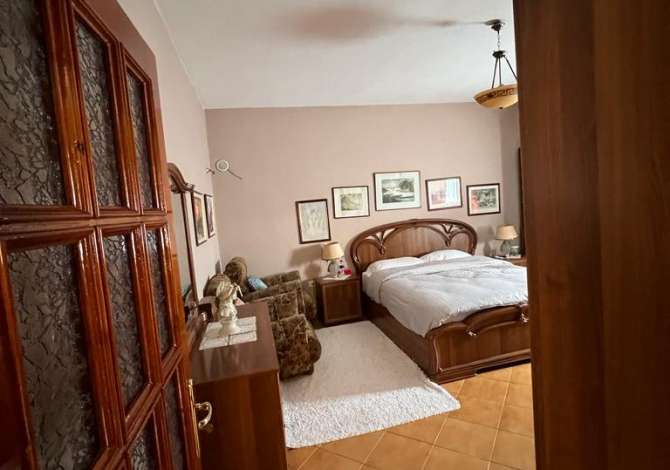  The house is located in Tirana the "Laprake" area and is 2.00 km from 