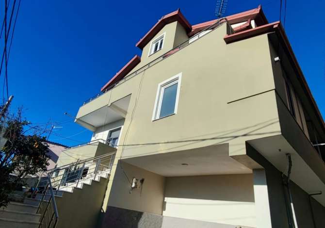 Casa in vendita a Tirana 4+1 Arredato  La casa si trova a Tirana nella zona "Spitali QSUT/Xhamlliku/Kinostudio&quo