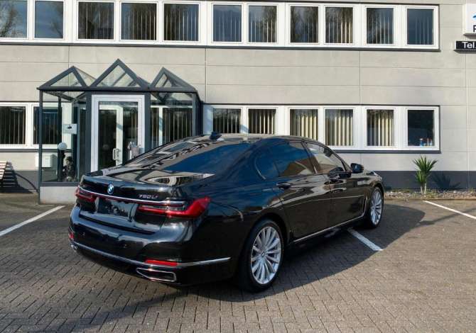 BMW 750Li Bmw 750li
benzin 
530 hp 
27000 kilometra
2022 viti prodhimit 


whatsapp
