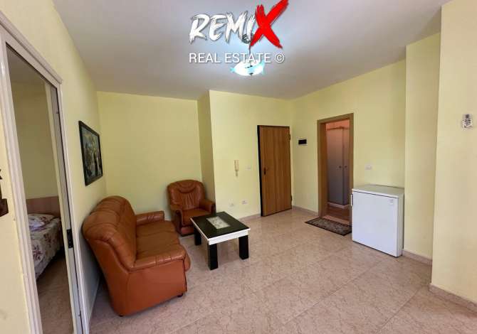  The house is located in Durres the "Central" area and is 4.24 km from 