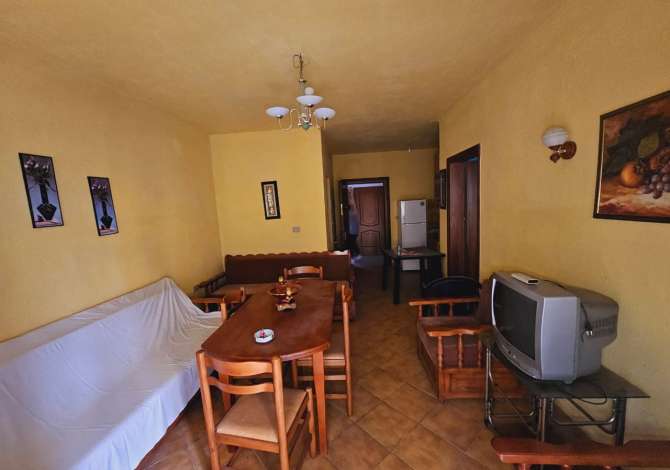 Casa in vendita a Durazzo 1+1 Arredato  La casa si trova a Durazzo nella zona "Shkembi Kavajes" che si trova (