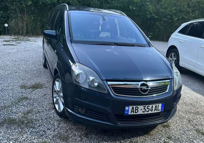 Car for sale Opel 2006 supplied with Diesel Car for sale in Tirana near the "Laprake" area .This Manual Opel Car 