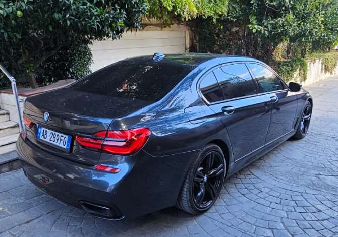 Car for sale BMW 2017 supplied with Gasoline Car for sale in Tirana near the "Komuna e parisit/Stadiumi Dinamo" are