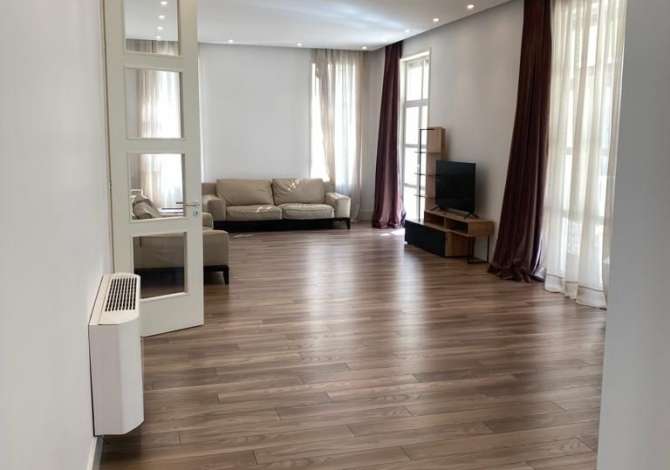 House for Rent in Tirana 4+1 Furnished  The house is located in Tirana the "Sauk" area and is .
This House fo