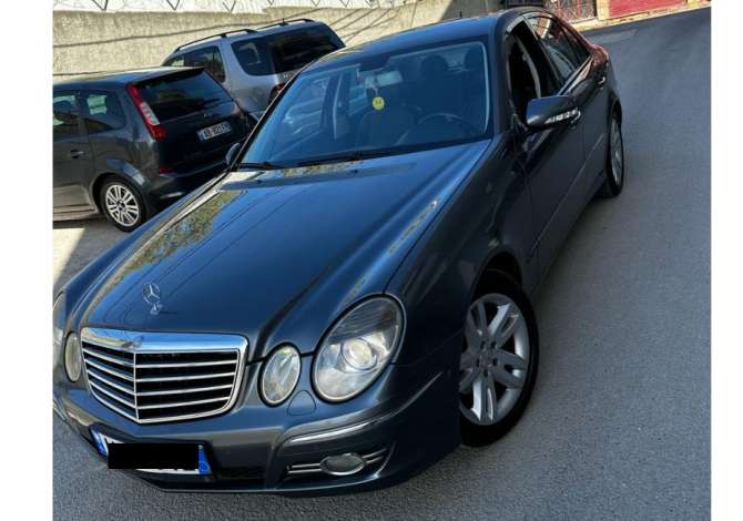 Makina me qera Mercedes Benz E class per 50 euro dita  📢 Jepet me qera makina Bercedes Benz e class

👉2.8 Nafte 

👉 Automa