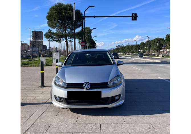 Noleggio Auto Albania Volkswagen 2013 funziona con Benzina Noleggio Auto Albania a Tirana vicino a "Sheshi Shkenderbej/Myslym Shyri&qu