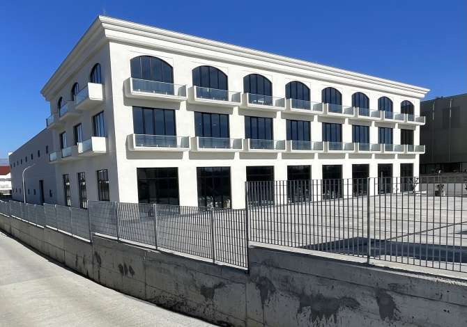  La casa si trova a Tirana nella zona "Zone Periferike" che si trova 6.