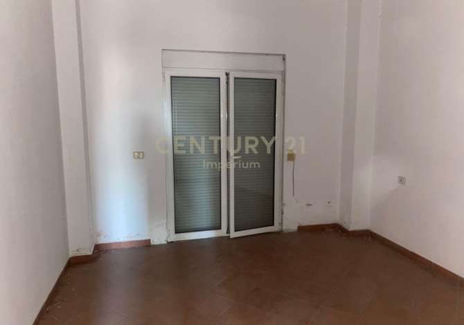 House for Sale in Tirana 5+1 Emty  The house is located in Tirana the "Ysberisht/Kombinat/Selite" area an