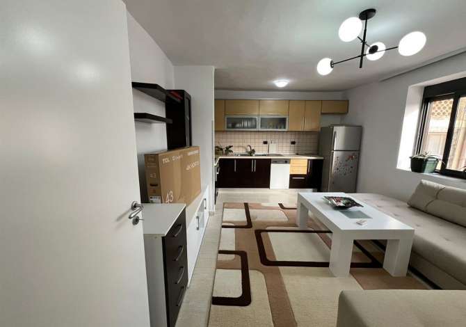📢Jepet Apartament 2+1 me Qera te Brryli🔑 🏠apartament 2+1 me qera me vendodhje ne brryl.
me siperfaqe 75 m2.
📍 apa