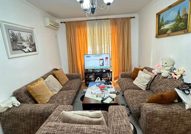 Shitet, Apartament 3+1, Xhamllik, Tiranë - 144000€ | 103 m² Të dhëna mbi apartamentin :

● ambient ndenje + ambient gatimi

● 3 dh