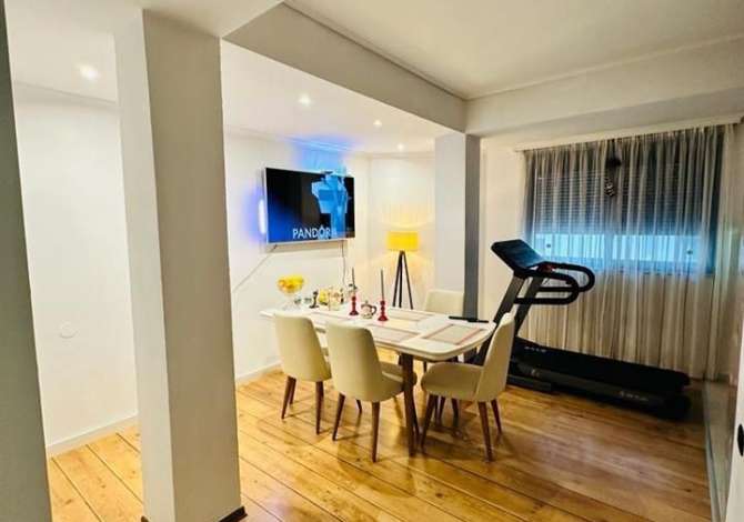 Qera, Apartament 3+1+2 Bllok, Tiranë - 800€ | 120 m² Të dhëna mbi apartamentin :

• 120 m²

• 3 dhoma

• 2 tualete

