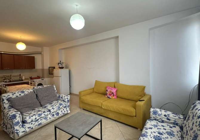 Qera, Apartament 1+1, Porcelan, Tiranë - 300€ | 65 m² Të dhëna mbi apartamentin :

● ambient ndenjie

● ambient gatimi

�