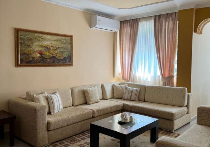Qera, Apartament 2+1, Don Bosco, Tiranë - 600€ | 105 m² Të dhëna mbi apartamentin :

● ambient ndenjie + ambient gatimi
● 2 dho