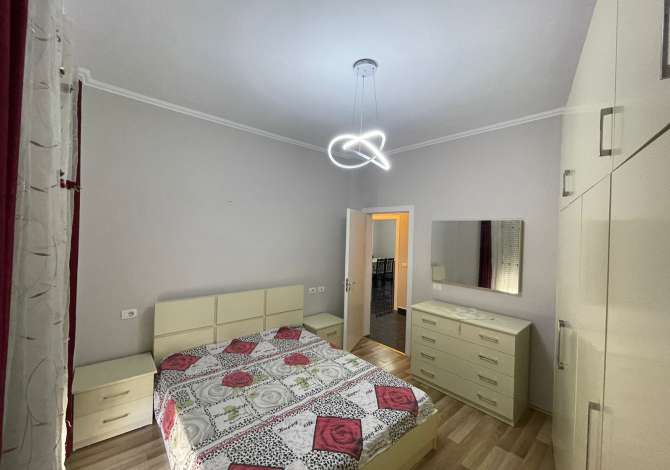 Qera, Apartament 2+1,Rruga Dajtit, Tiranë - 400€ | 110 m² Të dhëna mbi apartamentin :

● ambient ndenjie

● ambient gatimi

�