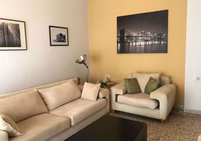 Qera, Apartament 3+1 Qender, Tiranë - 700€ | 154 m² Të dhëna mbi apartamentin :

● ambient ndenjie + ambient gatimi

● 3 d
