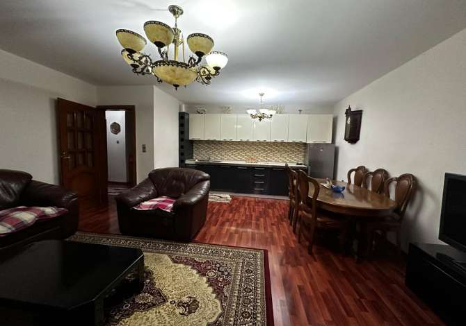 Qera, Apartament 2+1 Rruga Fortuzi, Tiranë - 500€ | 83 m² Të dhëna mbi apartamentin :

● ambient ndenjie+ ambient gatimi
● 2 dhom