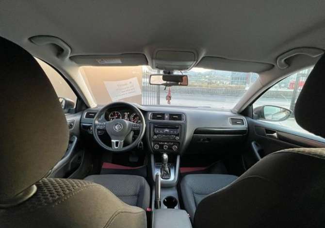 VW Jetta 1.6 Nafte 2014 - Full Servis 8.500 Euro Vw jetta. i sapo blere dhe i servisuar totalisht per perdorim personal familjar 