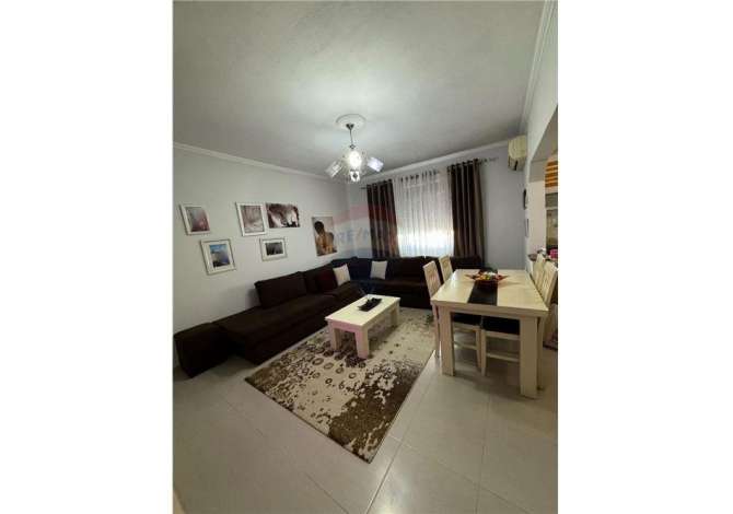 House for Sale in Tirana 2+1 Furnished  The house is located in Tirana the "Kamez/Paskuqan" area and is .
Thi