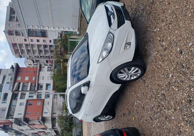 Auto in Vendita Hyundai 2013 funziona con Diesel Auto in Vendita a Tirana vicino a "Ysberisht/Kombinat/Selite" .Questa