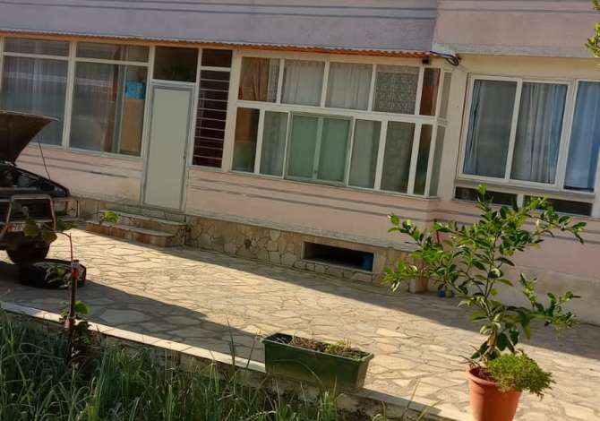  The house is located in Tirana the "Vore" area and is 15.01 km from ci