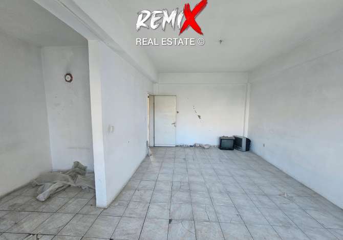 House for Sale in Durres 2+1 Emty  The house is located in Durres the "Central" area and is (<small>