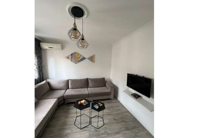 Daily rent and beach room in Tirana 1+1 Furnished  The house is located in Tirana the "Sheshi Shkenderbej/Myslym Shyri" a