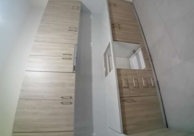 House for Rent in Vlore 2+1 Emty  The house is located in Vlore the "Zone Periferike" area and is .
Thi