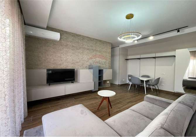  Apartament me qera tek Kompleksi Delijorgji,   800 Euro  1+1

Apartamenti ndod