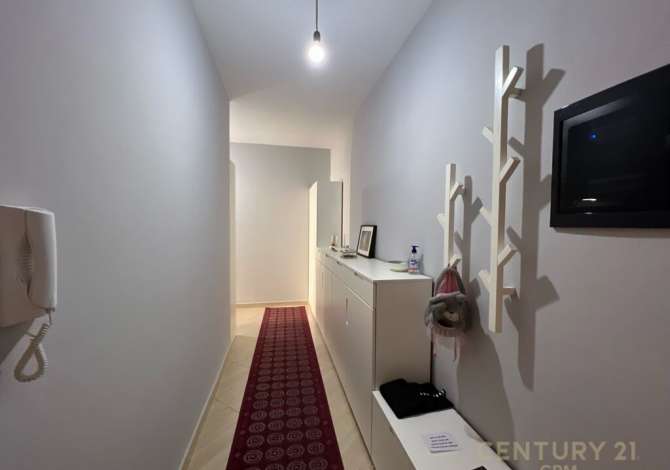 Apartament 3+1 Per Qira Tek Kompleksi Panorama Ne kompleksin panorama, jepet per qira apartament 3+1+2 tualete. 
apartamenti n
