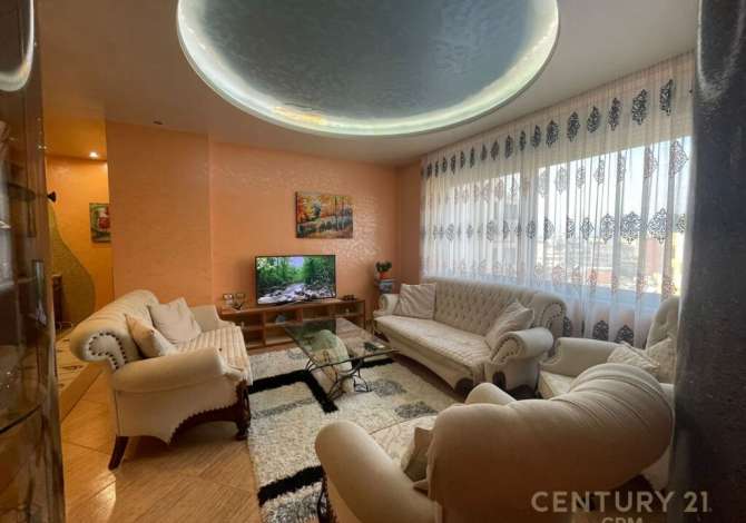 House for Rent in Tirana 1+1 Furnished  The house is located in Tirana the "Zone Periferike" area and is .
Th