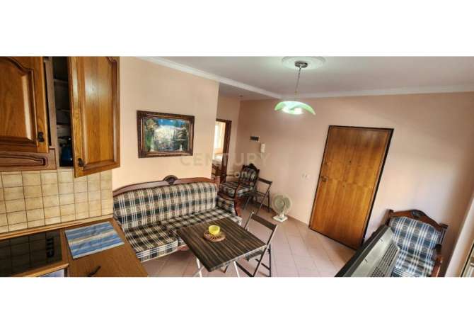  The house is located in Durres the "Plepa" area and is 0.53 km from ci