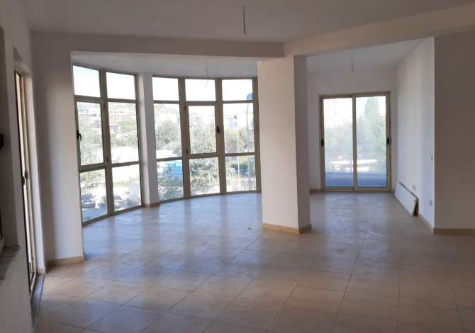 House for Sale in Tirana 2+1 Emty  The house is located in Tirana the "Ysberisht/Kombinat/Selite" area an