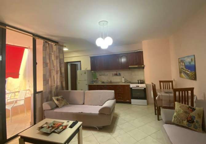 Daily rent and beach room in Durres 1+1 Furnished  The house is located in Durres the "Shkembi Kavajes" area and is .
Th