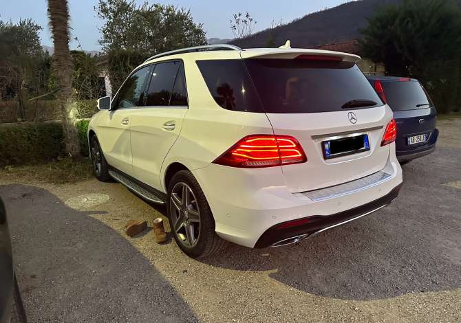 Car for sale Mercedes-Benz 2016 supplied with Diesel Car for sale in Tirana near the "21 Dhjetori/Rruga e Kavajes" area .T