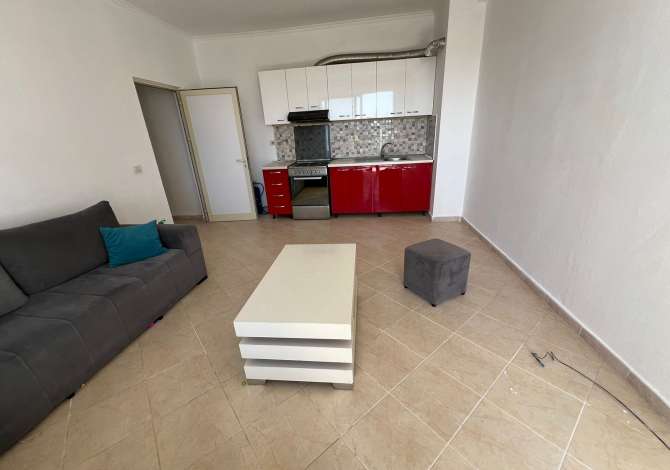 House for Rent in Tirana 1+1 In Part  The house is located in Tirana the "Kamez/Paskuqan" area and is .
Thi