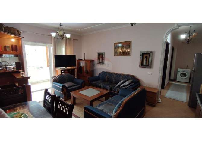 House for Sale in Tirana 1+1 Furnished  The house is located in Tirana the "Fresku/Linze" area and is .
This 