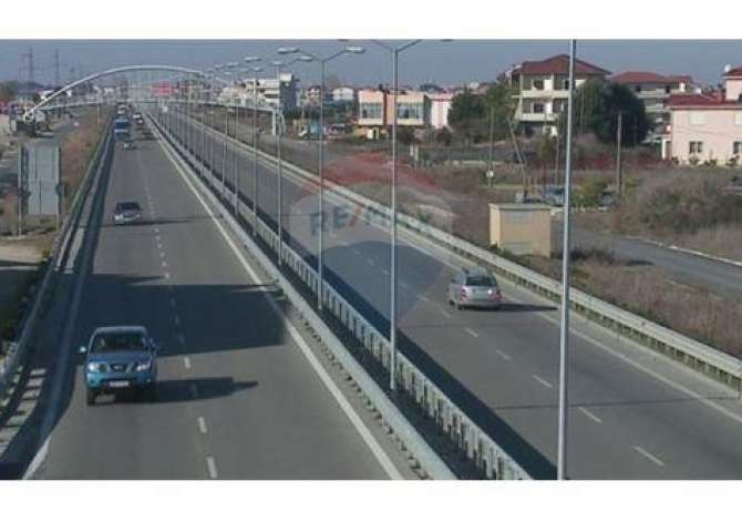 Magazinë për Shitje në Autostradë

Lokacioni: Në km 14 autostradën Tiran
