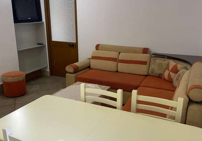 Apartament 1+1 me qera ne Selit Apartament 1+1 me qera
selite
i mobiluar 
kati 1
70  m2 

300 euro 
 
or